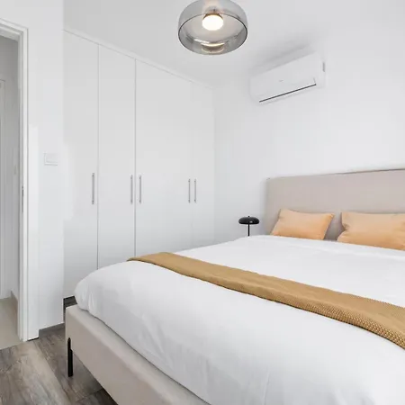 Pearl Park I Apartment